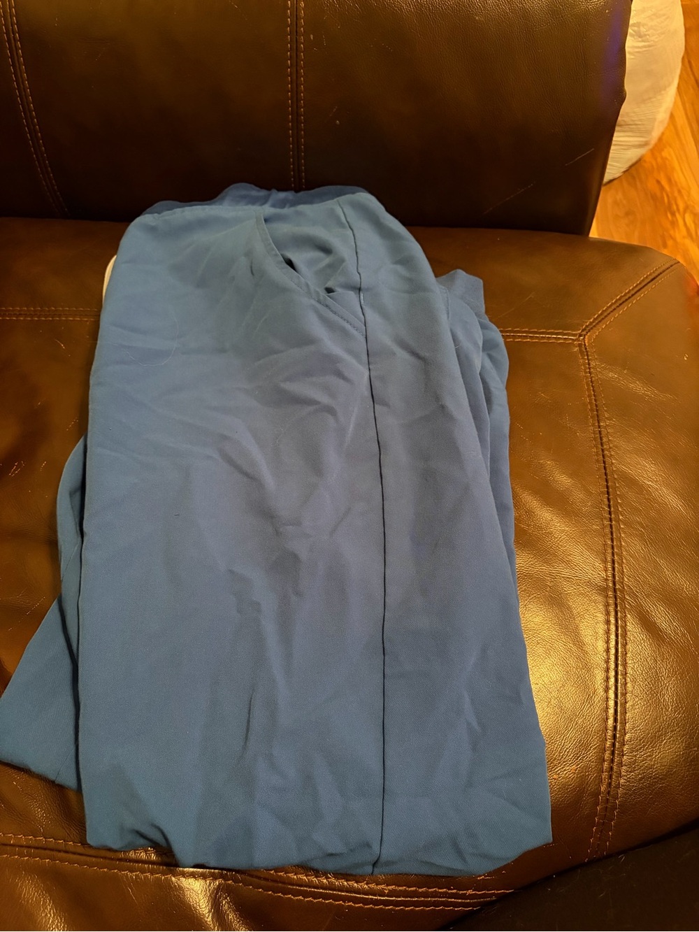 FIGS women’s large blue jogger scrub pants
